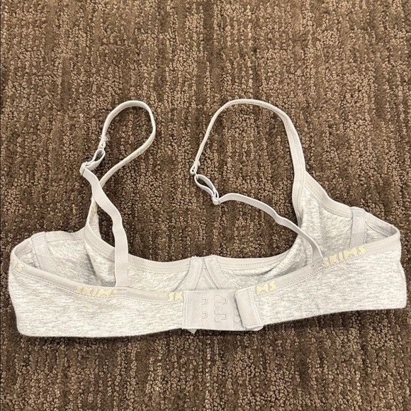 Skims underwire Demi logo bra new without tags only tried on size 34A - Picture 4 of 6